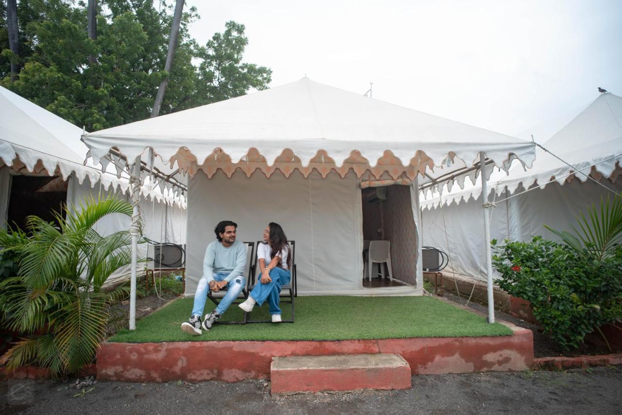 Unity Holiday Tent City Kevadia Экстерьер фото