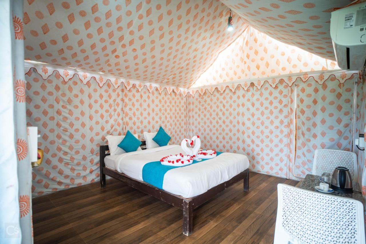 Unity Holiday Tent City Kevadia Экстерьер фото