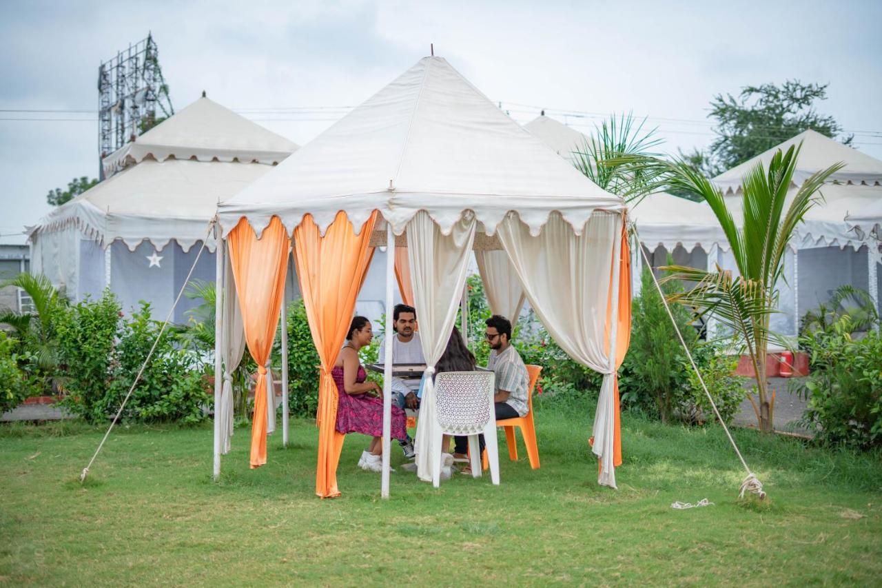 Unity Holiday Tent City Kevadia Экстерьер фото